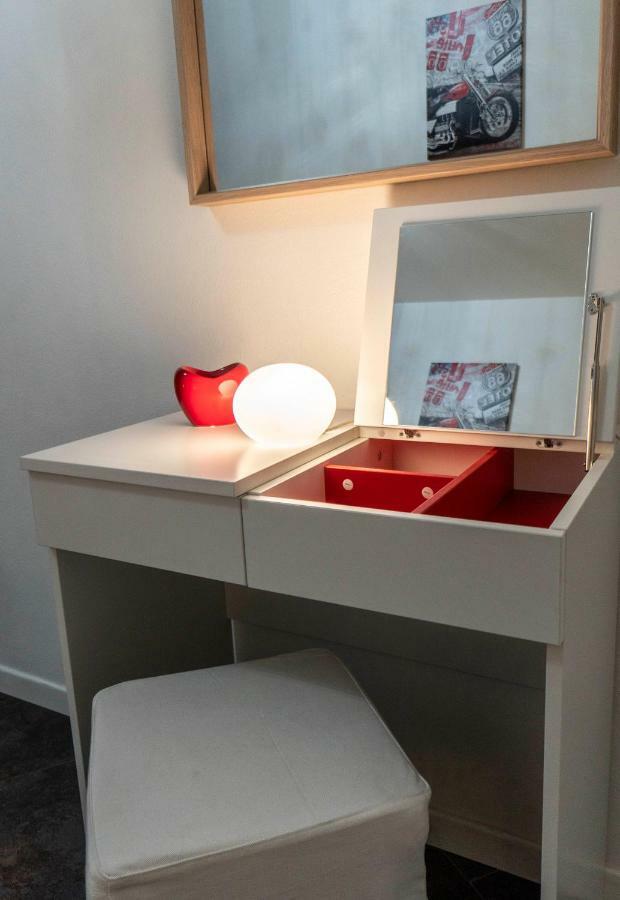 Relax Suite Nazario Bologna Bagian luar foto