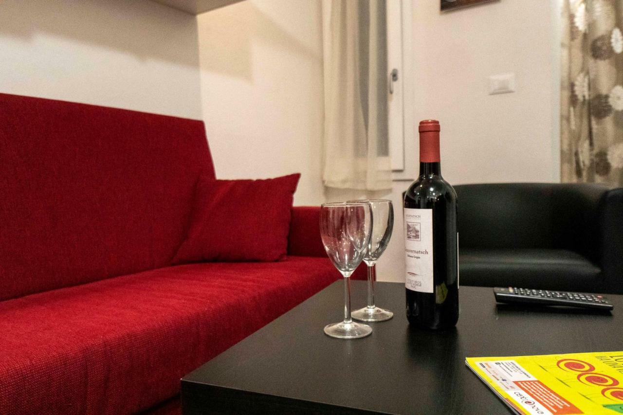 Relax Suite Nazario Bologna Bagian luar foto